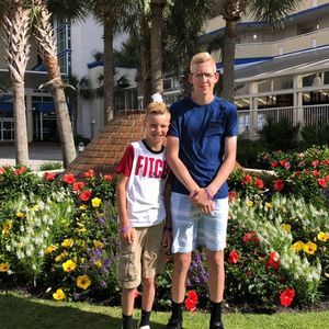 Meet your Posher, Chrissy